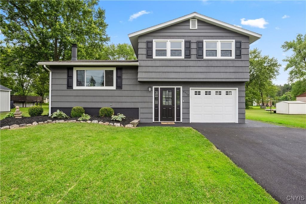 8478 Grandview Drive, Cicero, NY 13039