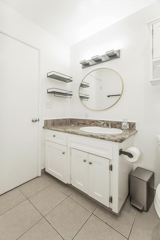 Image 20 of property listing at 6038 N Roosevelt Avenue, Fresno, CA 93704