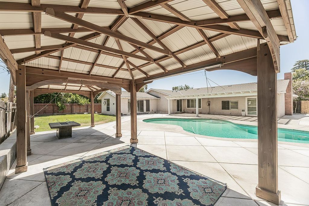 Image 41 of property listing at 6038 N Roosevelt Avenue, Fresno, CA 93704