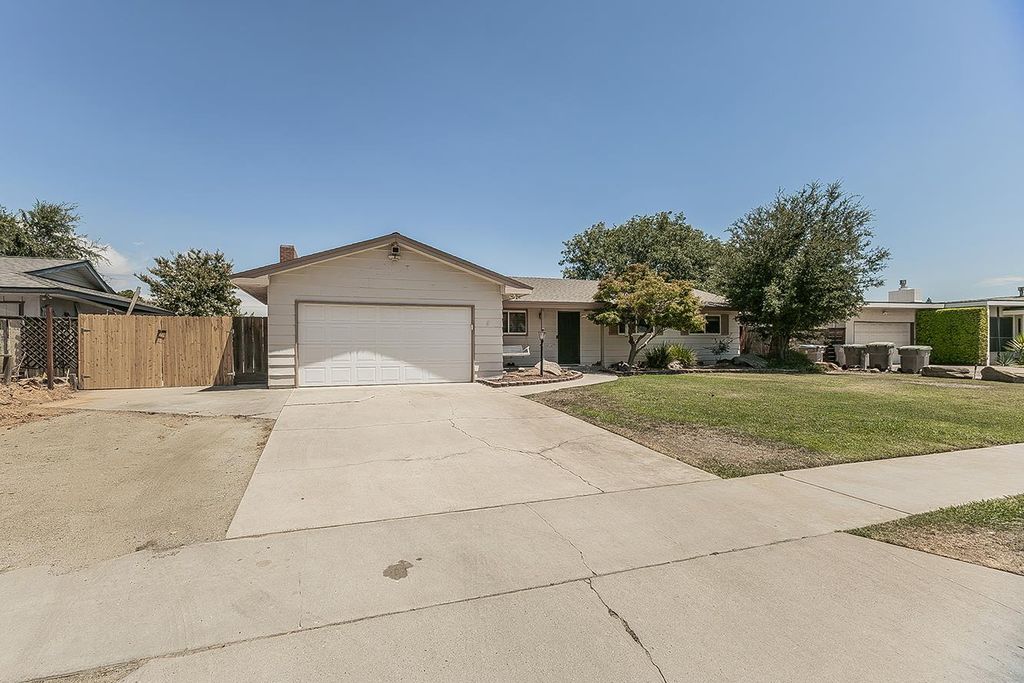 Image 45 of property listing at 6038 N Roosevelt Avenue, Fresno, CA 93704