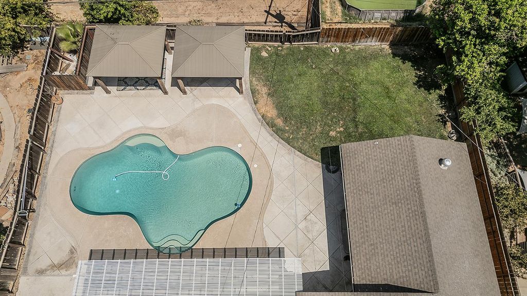 Image 52 of property listing at 6038 N Roosevelt Avenue, Fresno, CA 93704