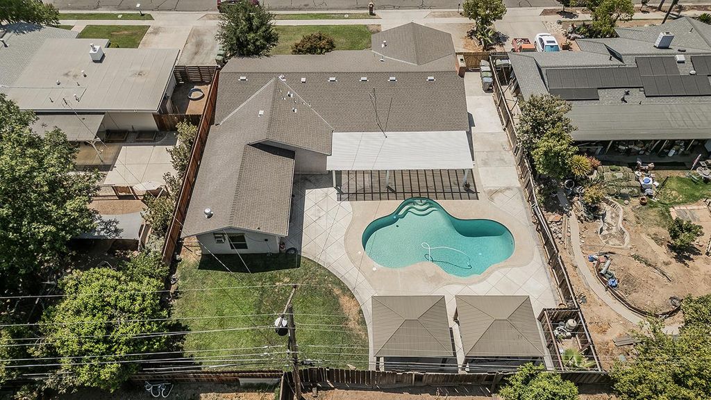 Image 55 of property listing at 6038 N Roosevelt Avenue, Fresno, CA 93704