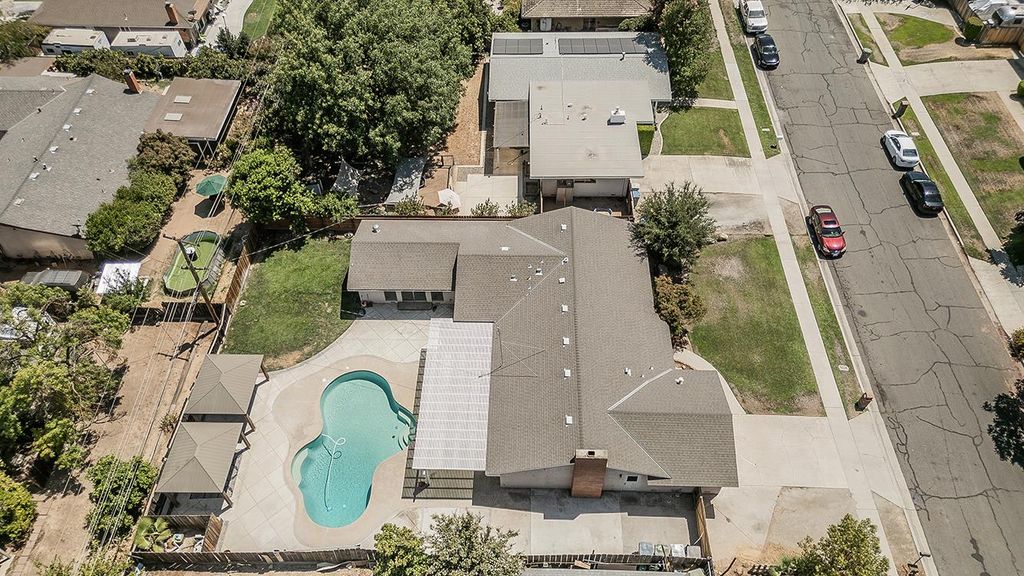 Image 61 of property listing at 6038 N Roosevelt Avenue, Fresno, CA 93704