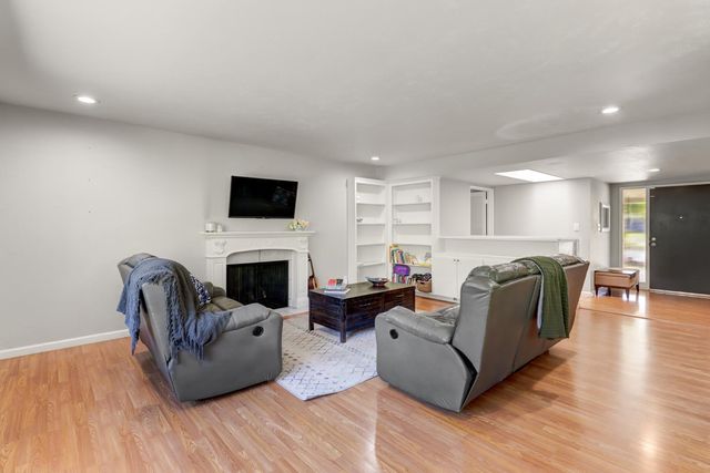 760 Cortlandt Dr, Sacramento, CA 95864