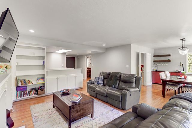 760 Cortlandt Dr, Sacramento, CA 95864