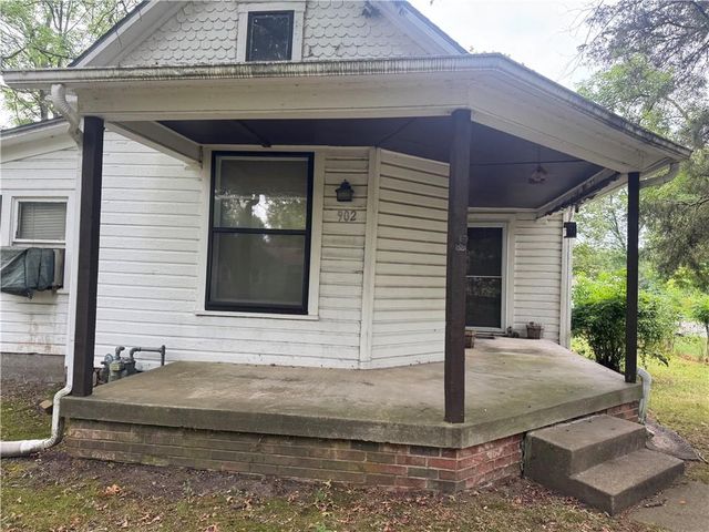 902 E 9th Street, Pittsburg, KS 66762