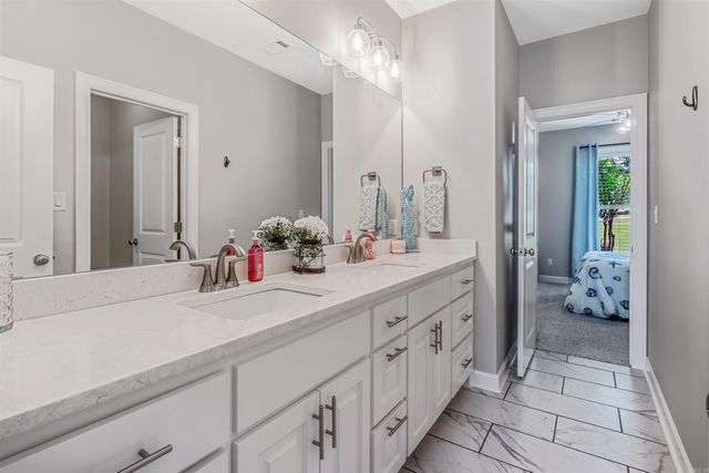 9096 Stone Canyon Drive, Bryant, AR 72002