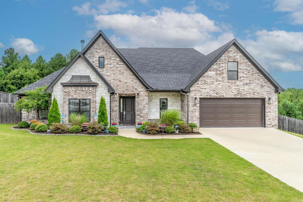 9096 Stone Canyon Drive, Bryant, AR 72002