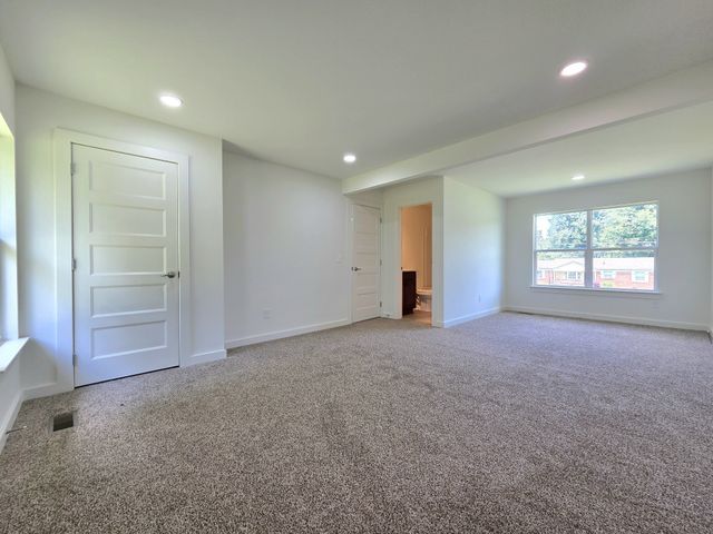 1628 Edgewood Dr, Lebanon, TN 37087