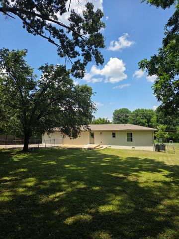 1628 Edgewood Dr, Lebanon, TN 37087