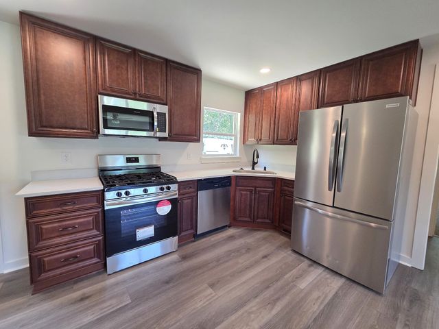 1628 Edgewood Dr, Lebanon, TN 37087