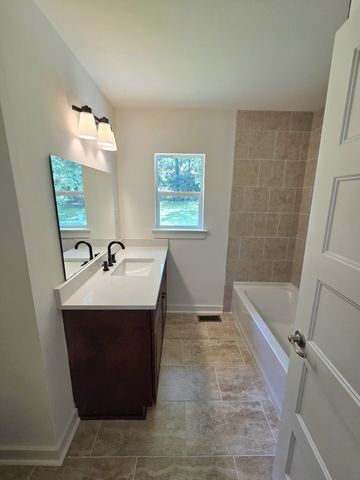 1628 Edgewood Dr, Lebanon, TN 37087