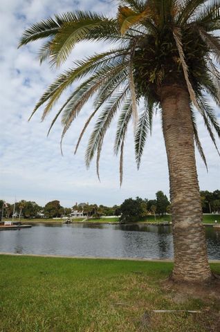 505 WHISPERING OAK DRIVE, Tarpon Springs, FL 34689