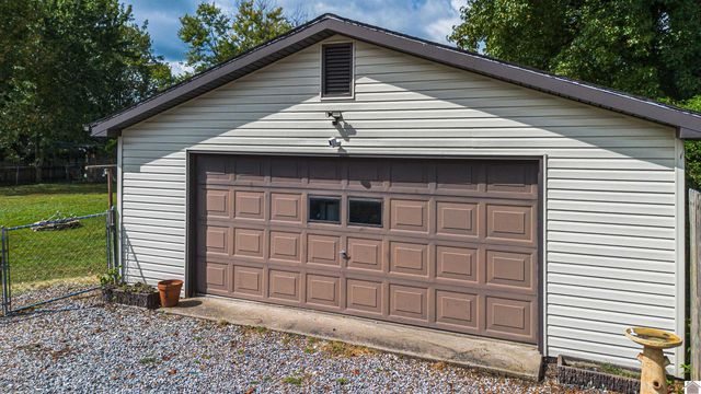 205 Lindberg, Paducah, KY 42003