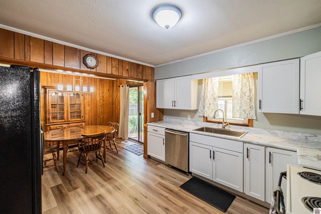 205 Lindberg, Paducah, KY 42003