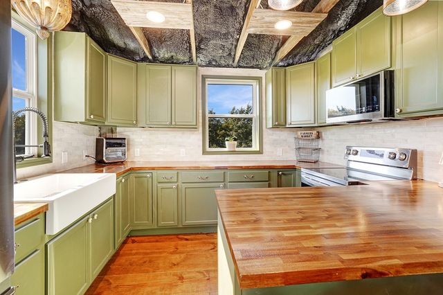 1696 County Road 222, Gainesville, TX 76240