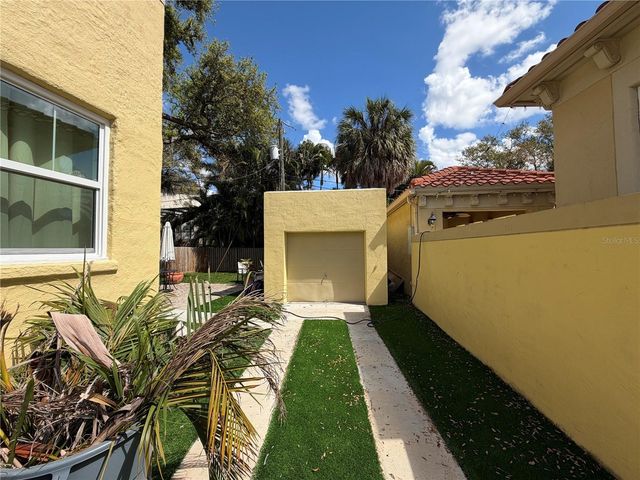 51 AEGEAN AVENUE, Tampa, FL 33606