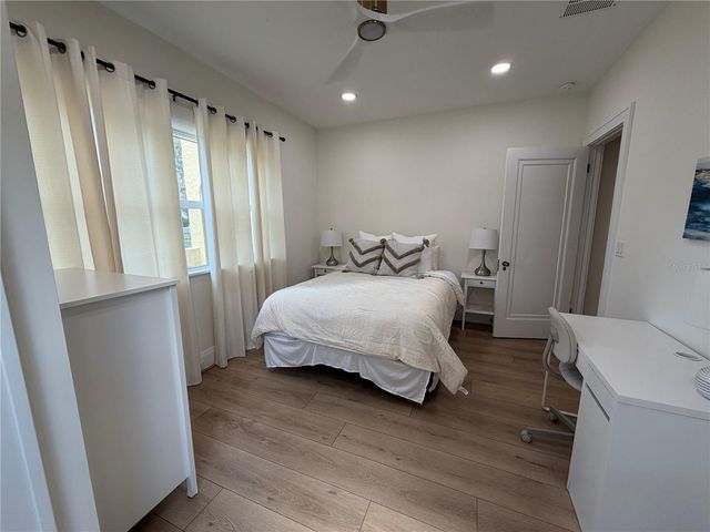 51 AEGEAN AVENUE, Tampa, FL 33606