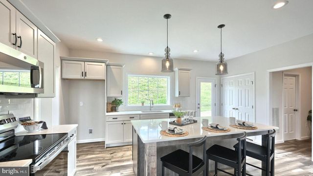 220 COPPER RIDGE DR, Newmanstown, PA 17073