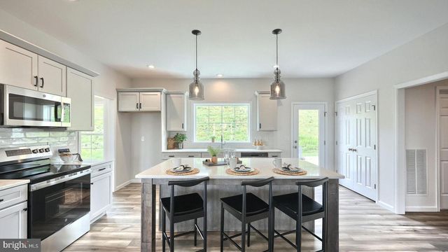 220 COPPER RIDGE DR, Newmanstown, PA 17073