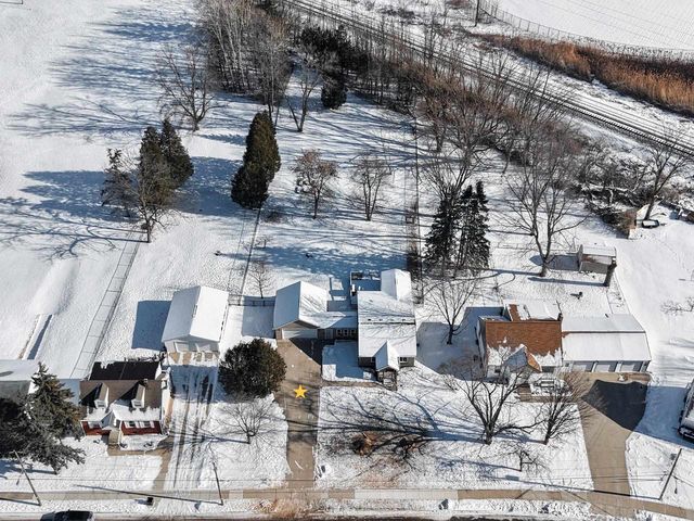 1109 S 6TH STREET, De Pere, WI 54115