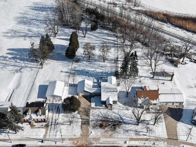 1109 S 6TH STREET, De Pere, WI 54115