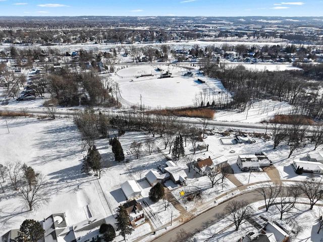 1109 S 6TH STREET, De Pere, WI 54115