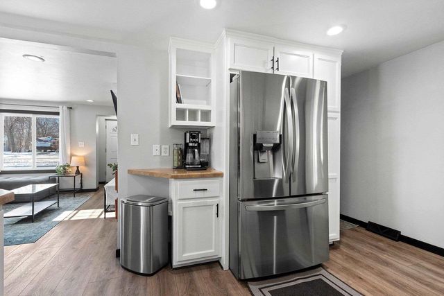 1109 S 6TH STREET, De Pere, WI 54115