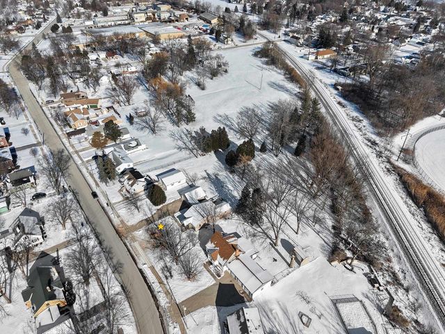 1109 S 6TH STREET, De Pere, WI 54115