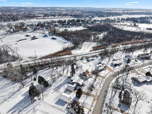 1109 S 6TH STREET, De Pere, WI 54115