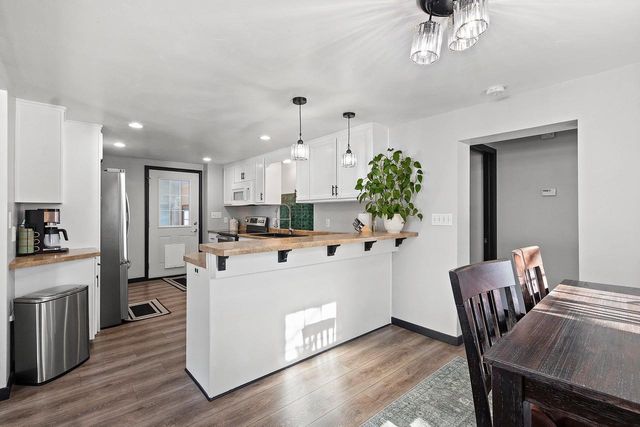 1109 S 6TH STREET, De Pere, WI 54115