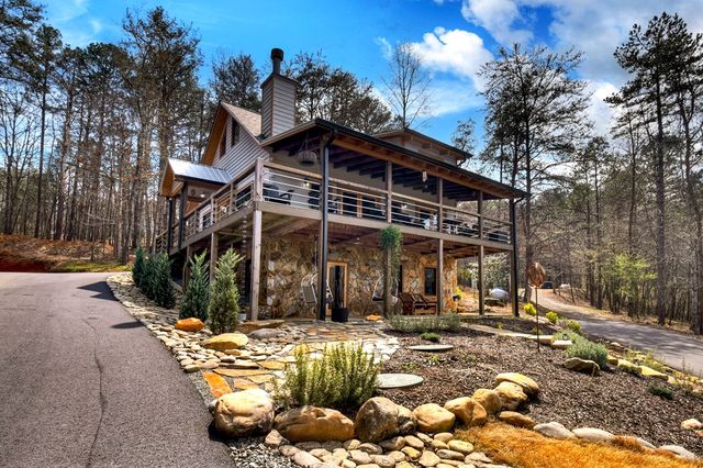 82 Indian Trace, Mineral Bluff, GA 30559