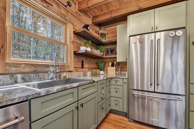 82 Indian Trace, Mineral Bluff, GA 30559