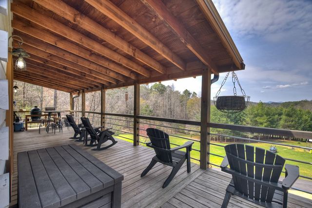 82 Indian Trace, Mineral Bluff, GA 30559