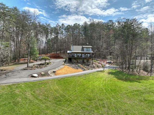 82 Indian Trace, Mineral Bluff, GA 30559