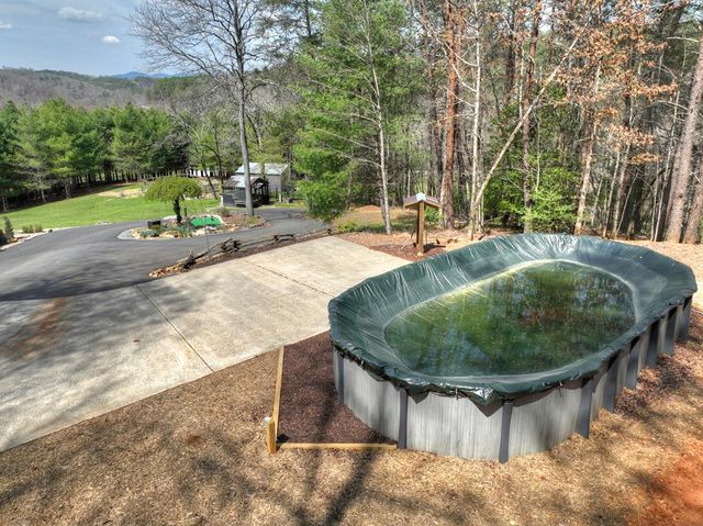 82 Indian Trace, Mineral Bluff, GA 30559