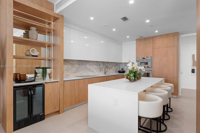 700 NE 24rd St PH-5802, Miami, FL 33137