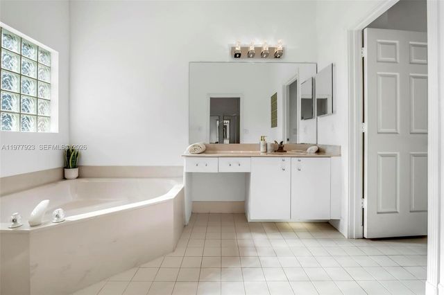 1601 SW 157th Ave, Pembroke Pines, FL 33027