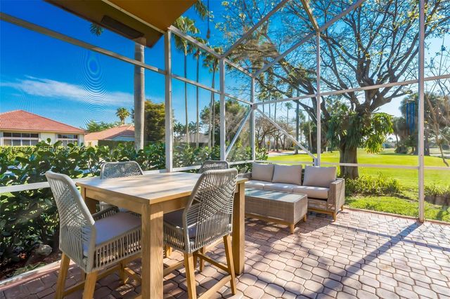 1601 SW 157th Ave, Pembroke Pines, FL 33027