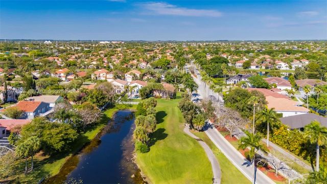 1601 SW 157th Ave, Pembroke Pines, FL 33027