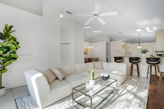 1601 SW 157th Ave, Pembroke Pines, FL 33027