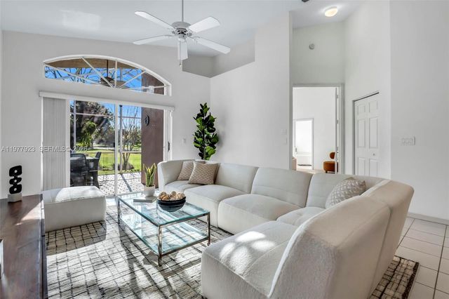 1601 SW 157th Ave, Pembroke Pines, FL 33027