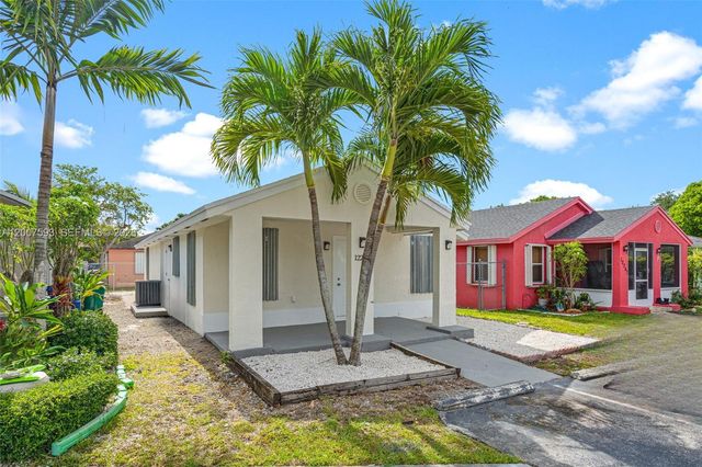 12245 SW 201st Terrace, Miami, FL 33177
