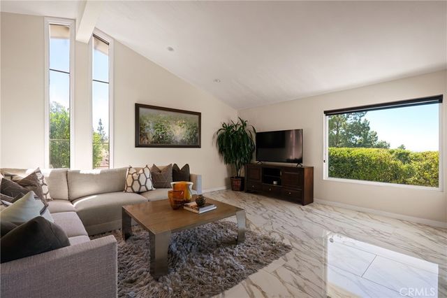 2817 N Mountain Avenue, Claremont, CA 91711