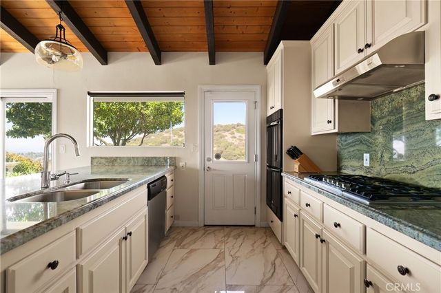 2817 N Mountain Avenue, Claremont, CA 91711