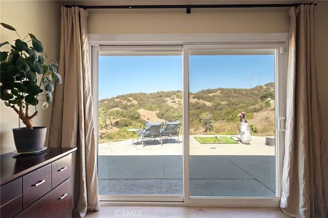 2817 N Mountain Avenue, Claremont, CA 91711