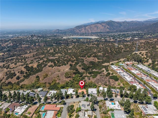 2817 N Mountain Avenue, Claremont, CA 91711
