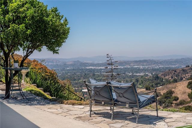 2817 N Mountain Avenue, Claremont, CA 91711