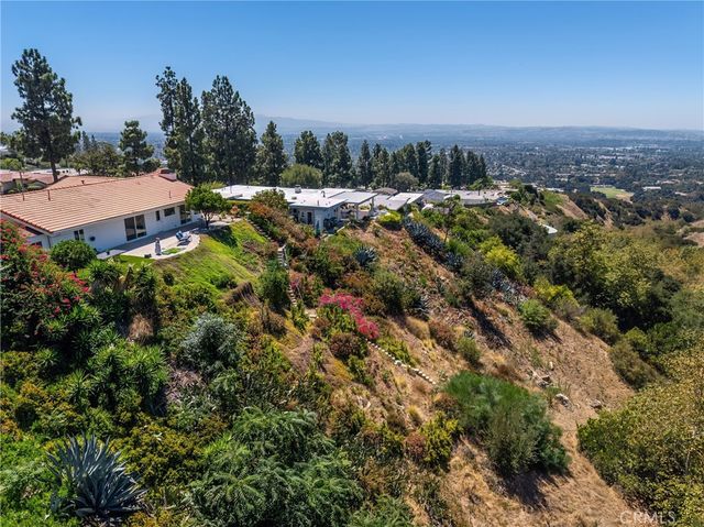 2817 N Mountain Avenue, Claremont, CA 91711