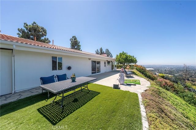 2817 N Mountain Avenue, Claremont, CA 91711